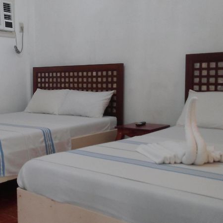 Villa Criselda Resort Balabag  ภายนอก รูปภาพ