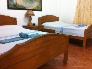 Villa Criselda Resort Balabag  ภายนอก รูปภาพ