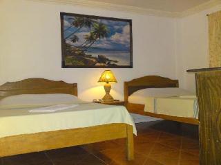 Villa Criselda Resort Balabag  ภายนอก รูปภาพ